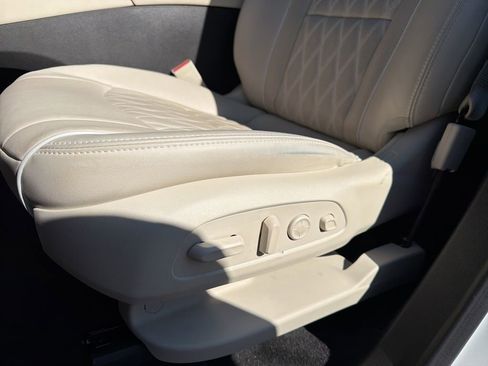 Used 2023 Buick Enclave Avenir w/ Avenir Technology Package image 19