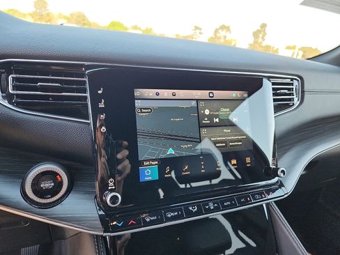 Used 2024 Jeep Wagoneer Series II w/ Flexible Seating Group image 19