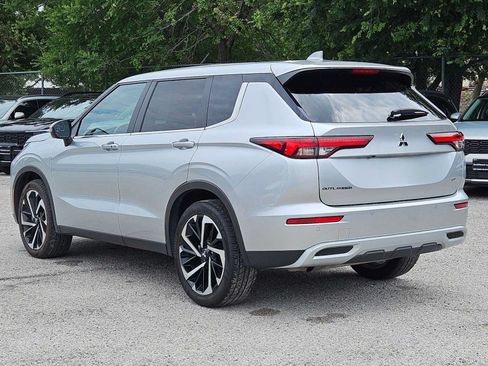 Used 2024 Mitsubishi Outlander SE FWD image 4
