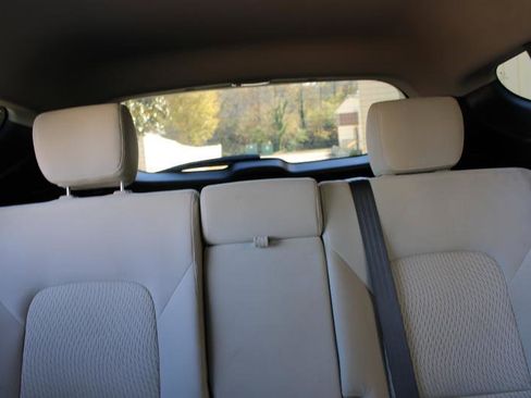 Used 2017 Hyundai Santa Fe Sport image 15