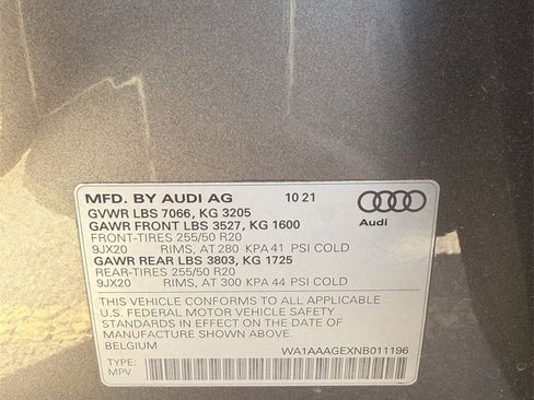 Used 2022 Audi e-tron Premium w/ Convenience Plus Package image 5