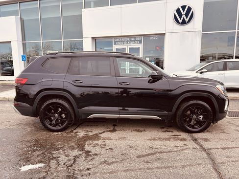 Certified 2025 Volkswagen Atlas Peak Edition SE image 8