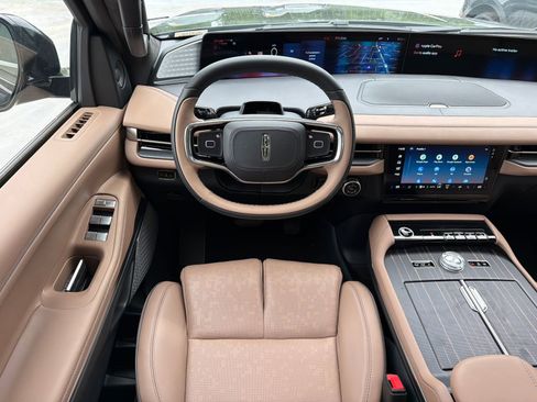 New 2026 Lincoln Navigator Black Label AWD/4WD image 23