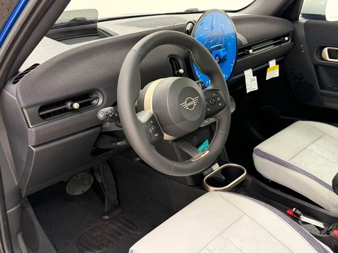 New 2026 MINI Cooper 4-Door Hardtop image 4