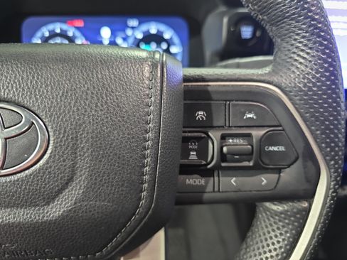 Used 2024 Toyota Tacoma Limited w/ Limited Package (LT) AWD/4WD image 15