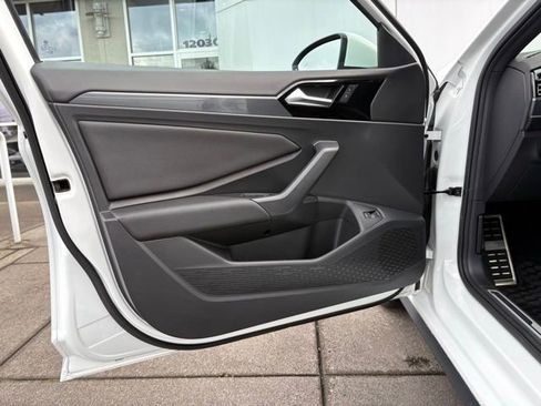 Used 2021 Volkswagen Jetta GLI Autobahn FWD image 11