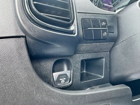 Used 2023 RAM ProMaster 2500 FWD image 14
