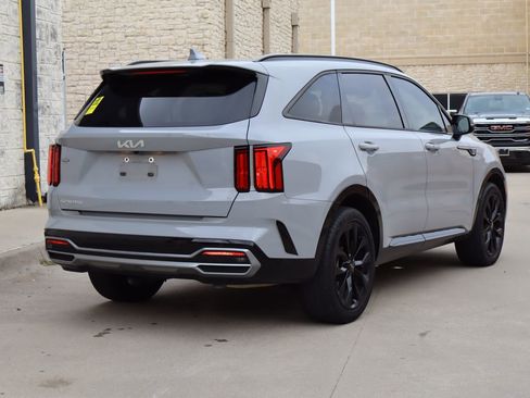 Used 2023 Kia Sorento SX FWD image 3