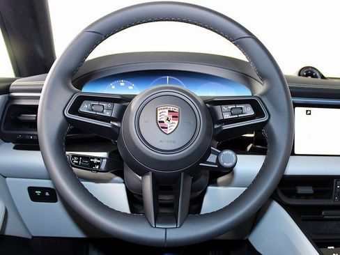 New 2025 Porsche Macan 4S Electric image 18