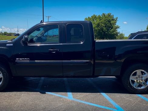 Used 2012 GMC Sierra 1500 SLE w/ All-Terrain Package AWD/4WD image 12