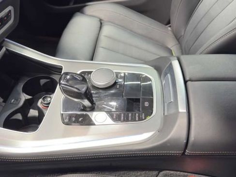 Used 2021 BMW X5 sDrive40i w/ M Sport Package image 25