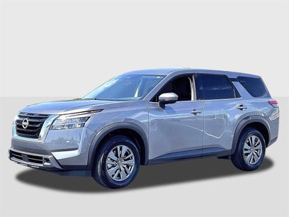 New 2025 Nissan Pathfinder S