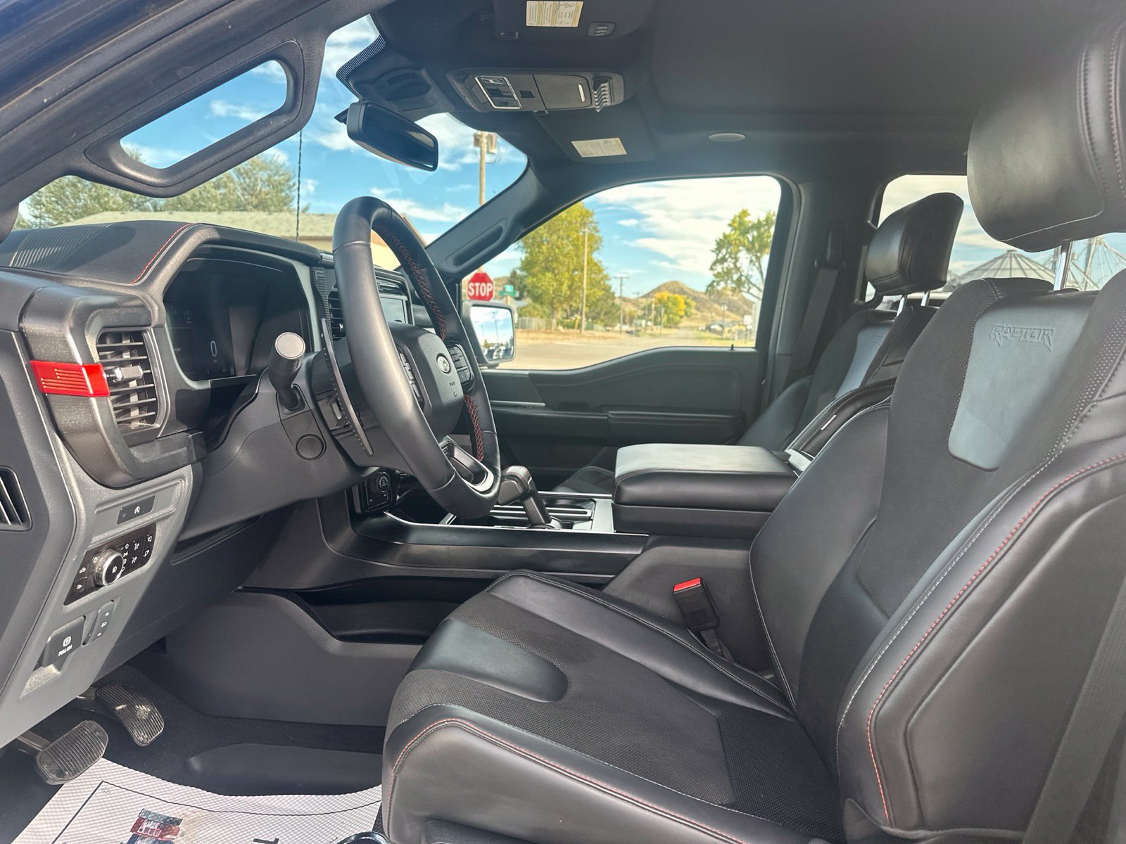 Used 2025 Ford F150 Raptor AWD/4WD image 6