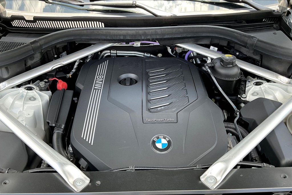 Used 2023 BMW X5 sDrive40i w/ M Sport Package RWD image 21