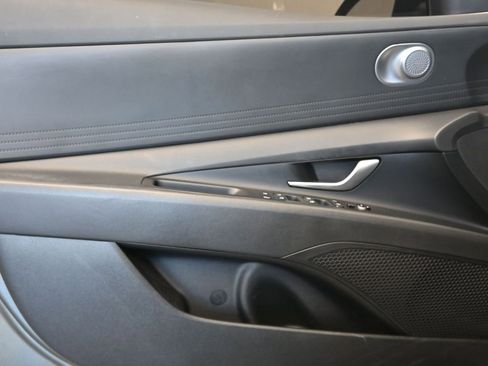 Used 2024 Hyundai Elantra Blue image 20