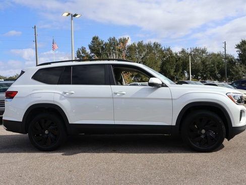 New 2026 Volkswagen Atlas SE image 8