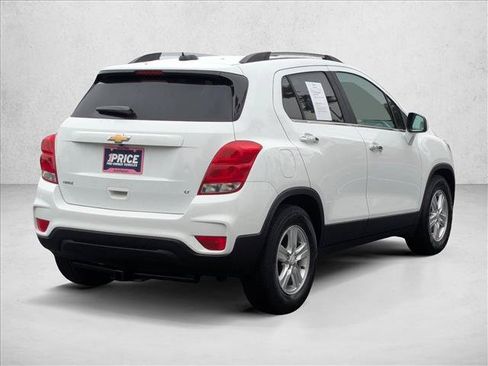 Used 2017 Chevrolet Trax LT w/ LT Convenience Package FWD image 5