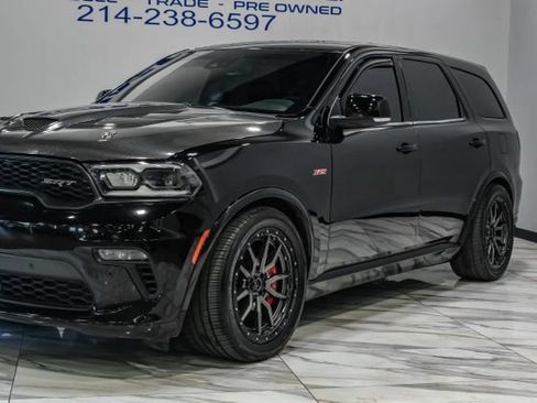Used 2022 Dodge Durango SRT w/ Technology Group AWD/4WD image 6