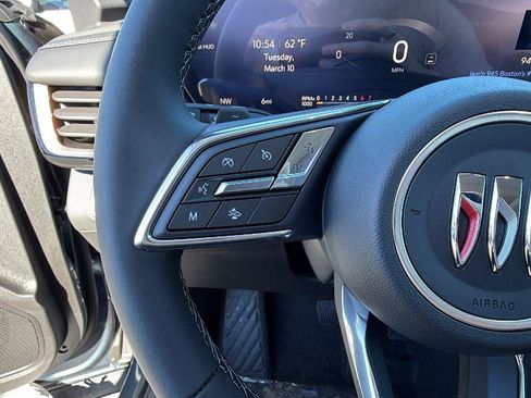 New 2026 Buick Envision Avenir image 18