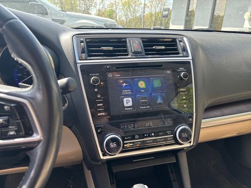 Used 2018 Subaru Outback 2.5i Limited image 12