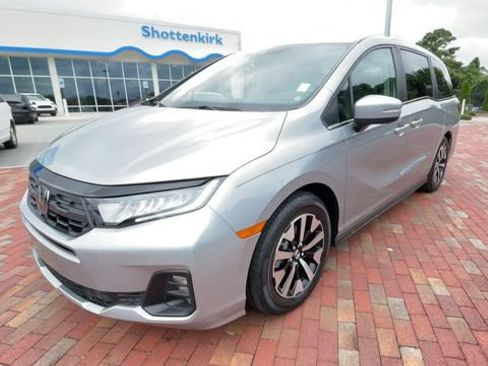 Certified 2025 Honda Odyssey EX-L image 5