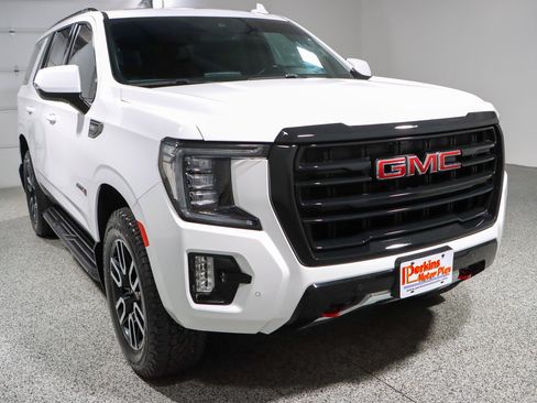 Used 2024 GMC Yukon AT4 AWD/4WD image 5