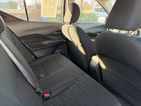 Used 2024 Nissan Kicks SV FWD image 10