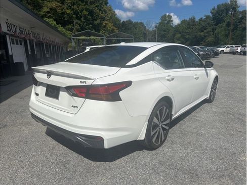 Used 2019 Nissan Altima 2.5 SR w/ SR Premium Package image 6