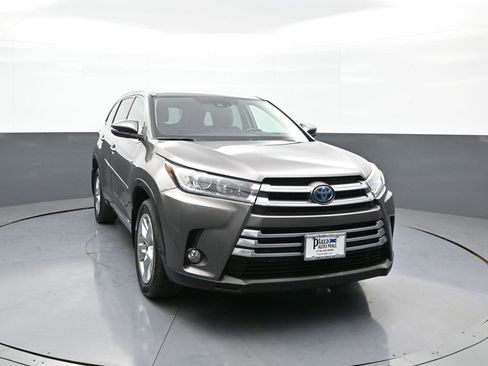 Used 2018 Toyota Highlander Limited w/ Protection Package #3 image 3