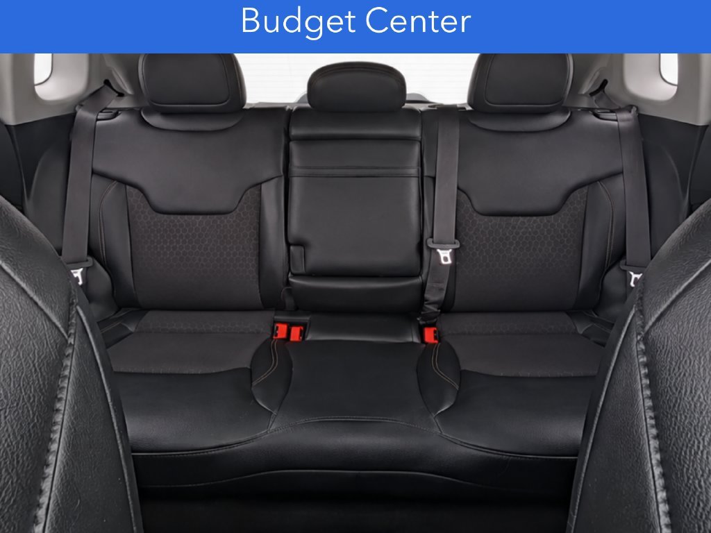 Used 2018 Jeep Compass Latitude w/ Popular Equipment Group AWD/4WD image 16