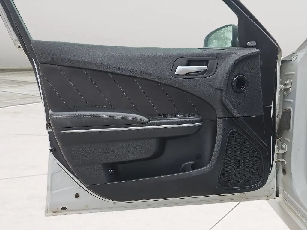 Used 2016 Dodge Charger R/T RWD image 11