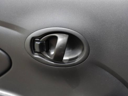 Used 2016 Nissan Versa S Plus FWD image 32