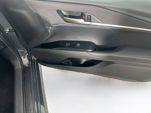 Used 2026 Toyota Camry LE image 30