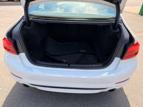 Used 2019 BMW 530i xDrive w/ Convenience Package AWD/4WD image 14