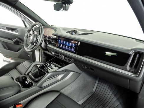 New 2026 Porsche Cayenne AWD/4WD image 25