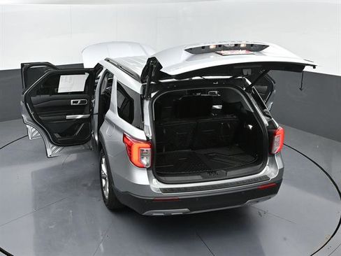 Used 2023 Ford Explorer XLT w/ Equipment Group 202A RWD image 53
