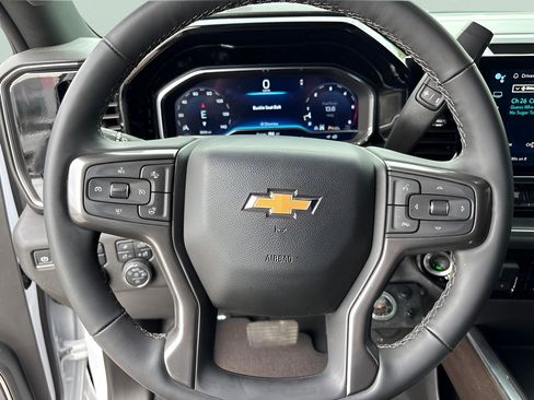 Used 2025 Chevrolet Silverado 2500 High Country w/ High Country Premium Package AWD/4WD image 6