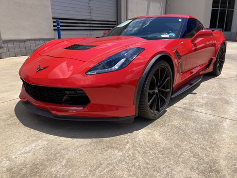 Used 2019 Chevrolet Corvette Grand Sport RWD image 1