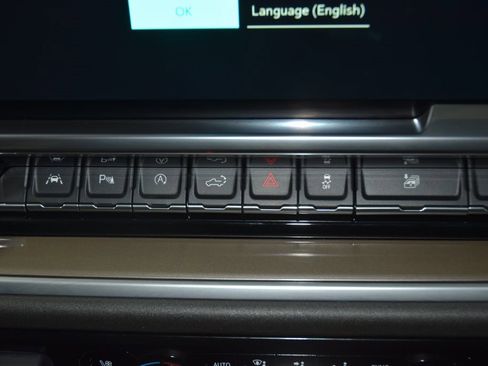 Used 2022 Chevrolet Silverado 1500 High Country w/ High Country Premium Package image 33