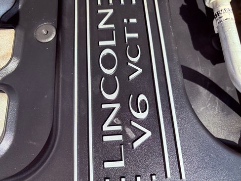 Used 2004 Lincoln LS image 30