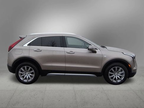 Used 2023 Cadillac XT4 Premium Luxury w/ Cold Weather Package image 7