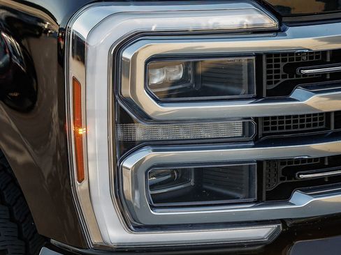 Used 2024 Ford F250 Limited image 7