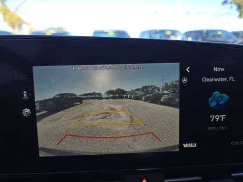 Used 2024 Hyundai Elantra SEL FWD image 14