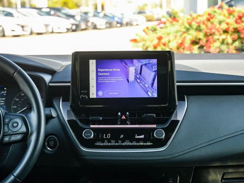 Used 2025 Toyota Corolla SE w/ Convenience Package FWD image 13