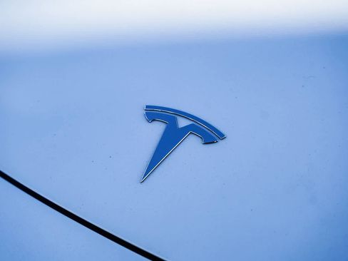 Used 2021 Tesla Model 3 Standard Range Plus image 5