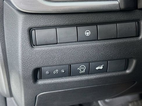 Certified 2023 Nissan Rogue SV w/ SV Premium B Package AWD/4WD image 16
