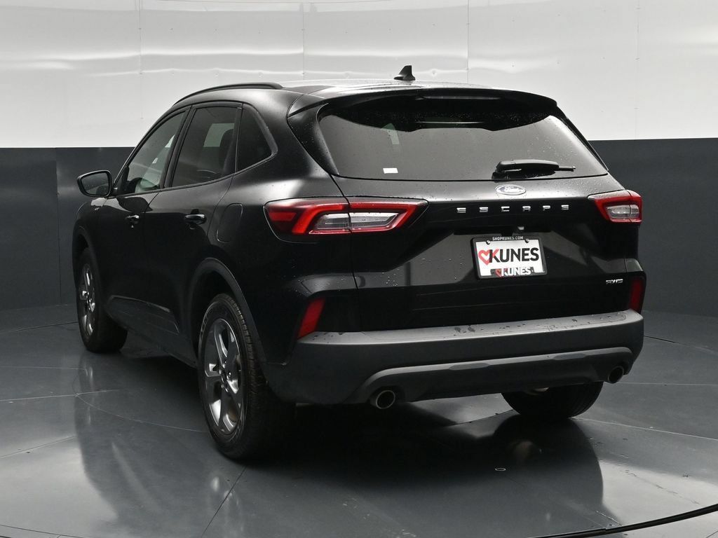 Used 2025 Ford Escape ST-Line Select AWD/4WD image 8