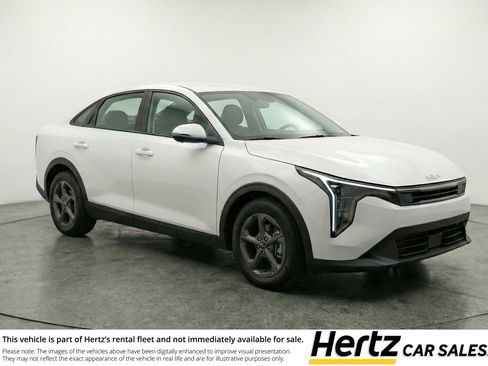 Used 2025 Kia K4 FWD image 1