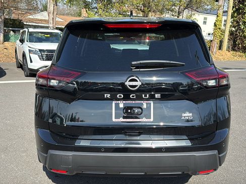 Certified 2025 Nissan Rogue SV image 23