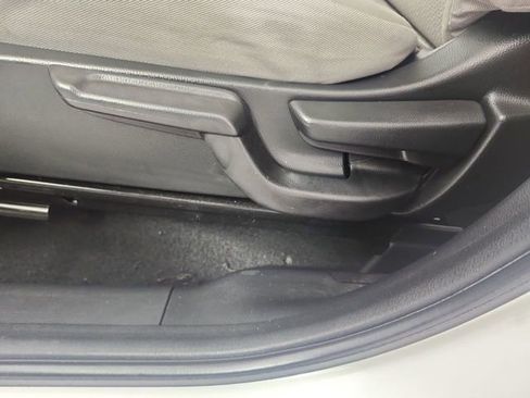 Used 2017 Honda HR-V LX image 20